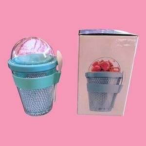 NIB Indigo Chill Yogurt 2 Go insulated cup To Go yogurt Cup Container